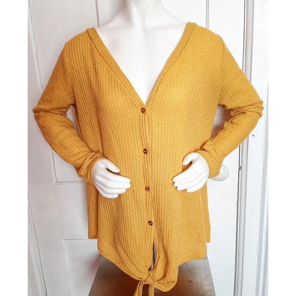 💛Oversize Waffle Knit Button Front Top💛 - Picture 2 of 6